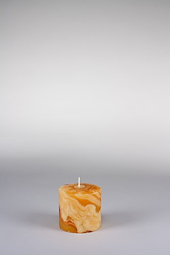Stumpenkerze, 8 x 8 cm, 100% Bienenwachs, handgeknetet