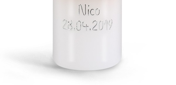 Namen und/oder Datum, Arial, silber, pauschal je Kerze
